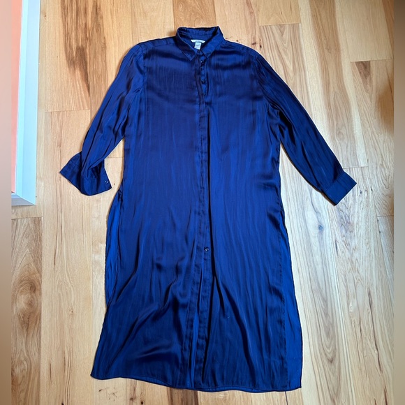 H&M navy blue satin calf length shirt - Picture 5 of 5
